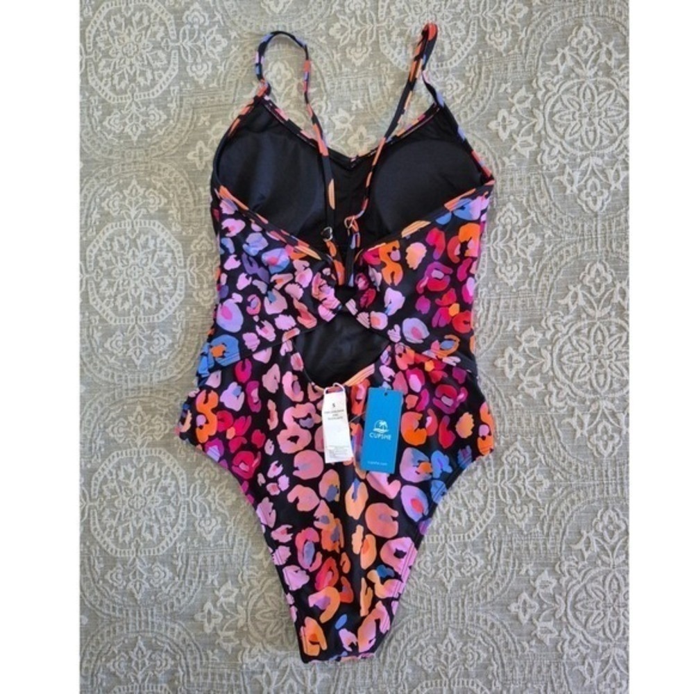 CUPSHE Leopard Print One Piece Swimsuit V-Neck Cutout Tummy Control NWT Small - Picture 8 of 9